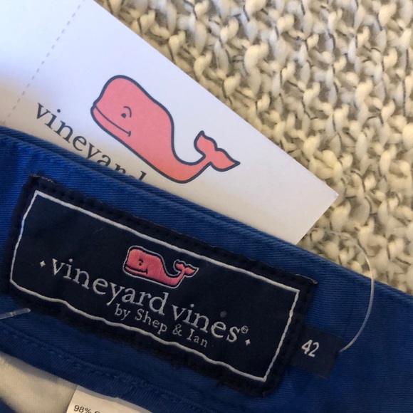 Vineyard Vines Breaker Shorts - Picture 2 of 5